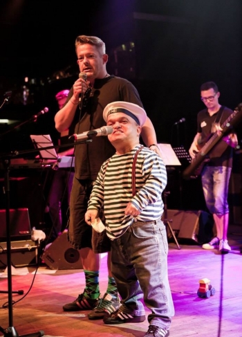 Karaoke a diskotéka s vybavením