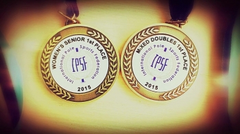 Pole dance-Akrobacie na tyči