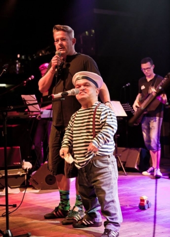 Karaoke a diskotéka s vybavením