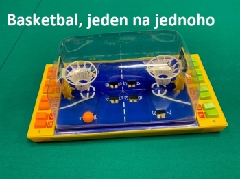 Kdo si hraje, nezlobí