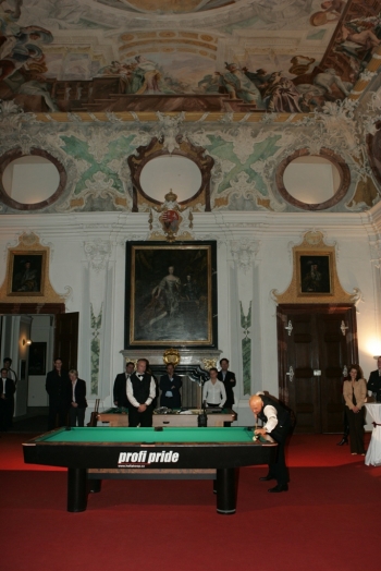 Jiří Korn a Pavel Halamka exhibice v krásném Břevnovském klášteře- mobilní casino kasino